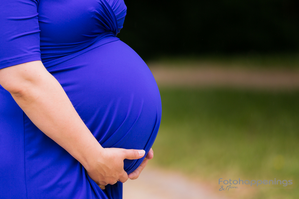 Portrait Bauch einer schwangeren Frau, erstellt von Fotohappenings & More