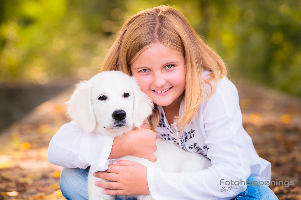 Portrait eines kleines Mädchens mit Hund, erstellt von Fotohappenings & More